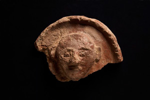 陶製棺の蓋(ローマ時代集落址出土)